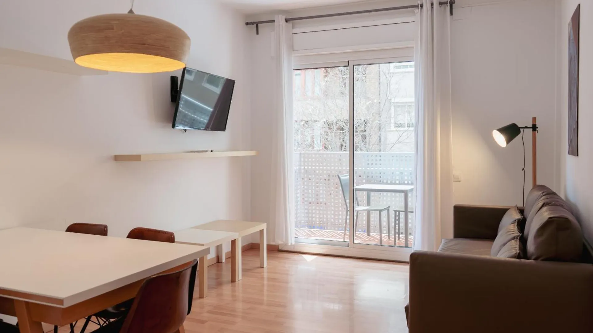 Апартаменты Ola Living Sagrada Familia Барселона 0*,  Испания